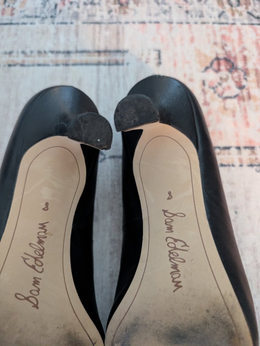 Sam Edelman Signature Collection Ria Pump - Picture 2 of 5